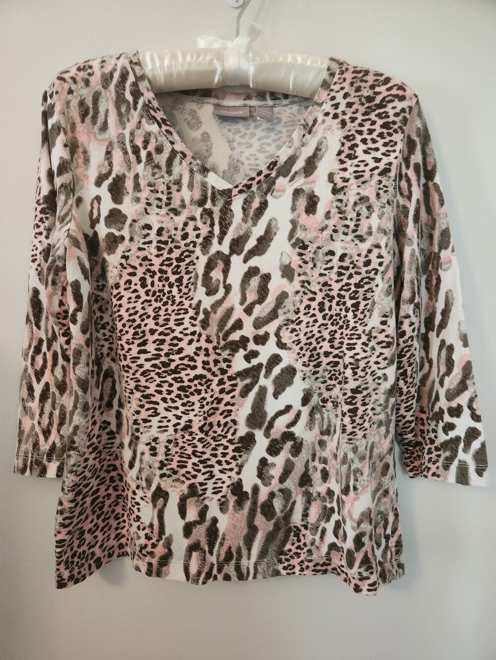 Chico's Pink & Brown Leopard Print V-Neck 3/4 Sleeve Top